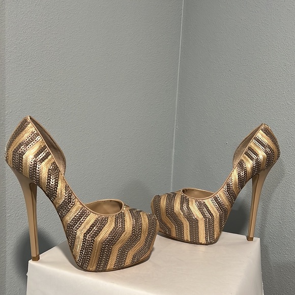 New Steve Madden Disko Sequence Platform Heels - Picture 7 of 13